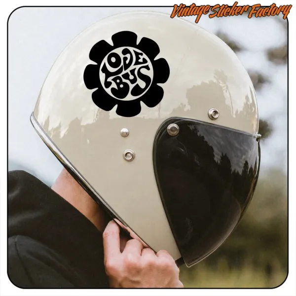AUTOCOLLANT LOVE BUS. ACHETEZ DES AUTOCOLLANTS EN VINYLE.