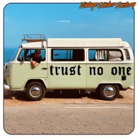 AUTOCOLLANT TRUST NO ONE. ACHETEZ DES AUTOCOLLANTS EN VINYLE.