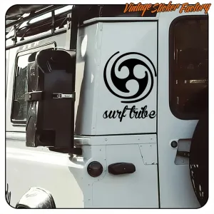 AUTOCOLLANT SURF TRIBE. ACHETEZ DES AUTOCOLLANTS EN VINYLE.
