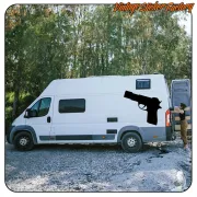 WAFFE -1 AUFKLEBER. KAUFEN SIE VINYLAUFKLEBER.