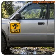TEUFEL IM AUTO AUFKLEBER. KAUFEN SIE VINYLAUFKLEBER.