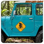 Autocollant CAUTION multicolore | Vintage Sticker Factory