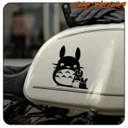 AUTOCOLLANT TOTORO. ACHETEZ DES AUTOCOLLANTS EN VINYLE.