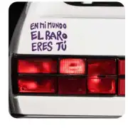 Pegatina EN MI MUNDO EL RARO ERES TU. Pegatinas freaks.