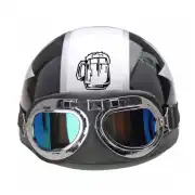Vinilo de jarra de cerveza aplicado en casco negro con franja blanca