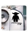 Pegatina YODA. Vinilo de alta calidad, soporta perfectamente la intemperie, apto incluso para náutica. Pégala donde quieras, un 