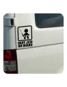 Pegatina BABY JEDI ON BOARD. Vinilo de alta calidad, soporta perfectamente la intemperie, apto incluso para náutica. Pégala dond