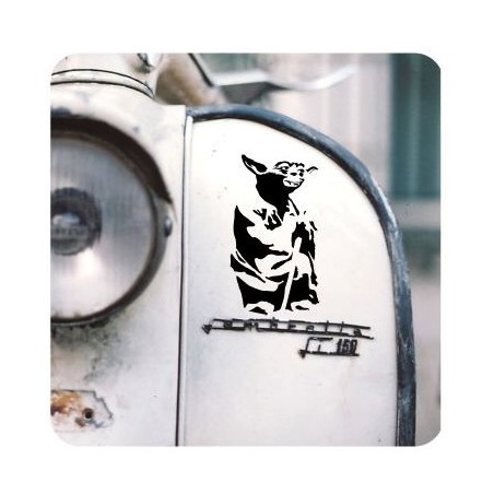 Pegatina YODA. Vinilo de alta calidad, soporta perfectamente la intemperie, apto incluso para náutica. Pégala donde quieras, un 