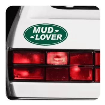 Pegatina Mud Lover. Vinilo de alta calidad, soporta perfectamente la intemperie, apto incluso para náutica. Pégala donde quieras