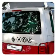 Pegatina Camper Life. Vinilo de alta calidad, soporta perfectamente la intemperie, apto incluso para náutica. Pégala donde quier