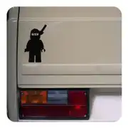 Pegatina Ninja Lego. Vinilo de alta calidad, soporta perfectamente la intemperie, apto incluso para náutica. Pégala donde quiera