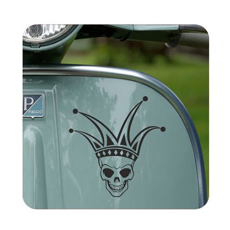 Pegatina Calavera Joker. Vinilo de alta calidad, soporta perfectamente la intemperie, apto incluso para náutica. Pégala donde qu