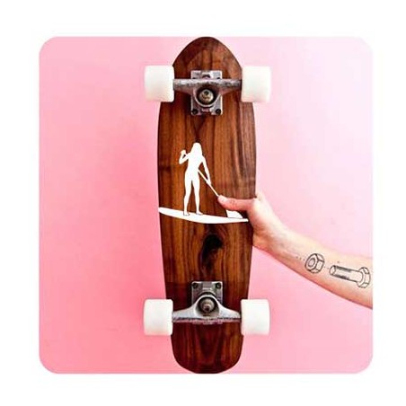 Pegatina SUP Girl. Vinilo de alta calidad, soporta perfectamente la intemperie, apto incluso para náutica. Pégala donde quieras,