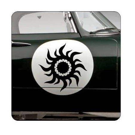 Pegatina SOL TRIBAL. Vinilo de alta calidad, soporta perfectamente la intemperie, apto incluso para náutica. Pégala donde quiera