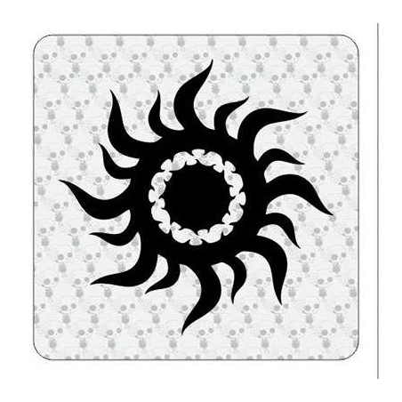 Pegatina SOL TRIBAL. Vinilo de alta calidad, soporta perfectamente la intemperie, apto incluso para náutica. Pégala donde quiera