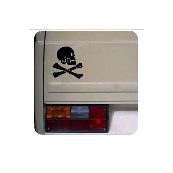 Pegatina CALAVERA PIRATA. Vinilo de alta calidad, soporta perfectamente la intemperie, apto incluso para náutica. Pégala donde q