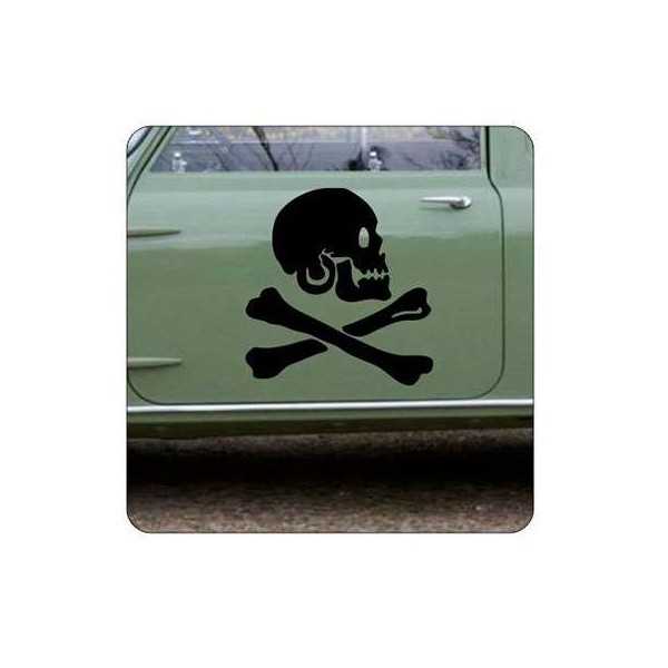 Pegatina CALAVERA PIRATA. Vinilo de alta calidad, soporta perfectamente la intemperie, apto incluso para náutica. Pégala donde q