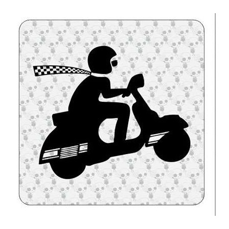 Pegatina Vespa. Vinilo de alta calidad, soporta perfectamente la intemperie, apto incluso para náutica. Pégala donde quieras, un