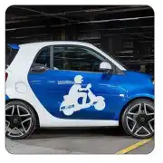 Pegatina Vespa. Vinilo de alta calidad, soporta perfectamente la intemperie, apto incluso para náutica. Pégala donde quieras, un