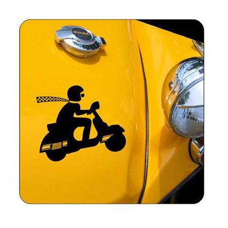 Pegatina Vespa. Vinilo de alta calidad, soporta perfectamente la intemperie, apto incluso para náutica. Pégala donde quieras, un