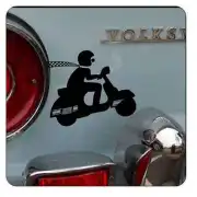 Pegatina Vespa. Vinilo de alta calidad, soporta perfectamente la intemperie, apto incluso para náutica. Pégala donde quieras, un