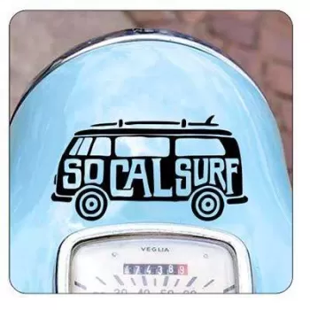 Pegatina SOCAL SURF. Vinilo de alta calidad, soporta perfectamente la intemperie, apto incluso para náutica. Pégala donde quiera