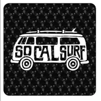 Pegatina SOCAL SURF. Vinilo de alta calidad, soporta perfectamente la intemperie, apto incluso para náutica. Pégala donde quiera