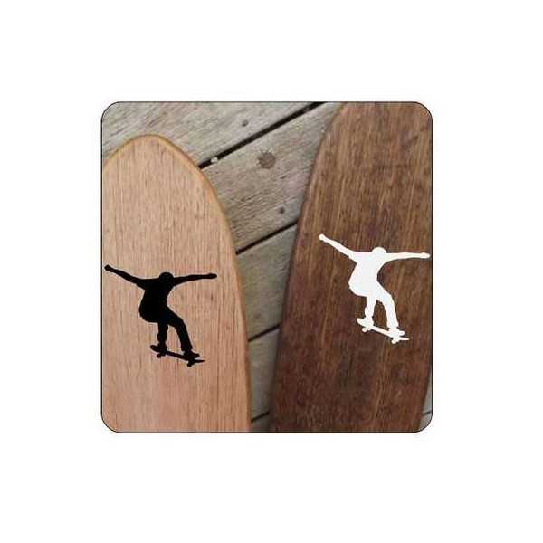 Pegatina SKATE. Vinilo de alta calidad, soporta perfectamente la intemperie, apto incluso para náutica. Pégala donde quieras, un